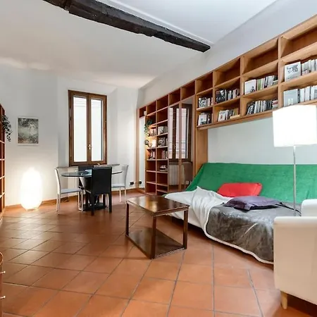 Fine Arts - Tv 40' Hd Netflix Prime Dazn Apartment *