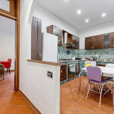 Fine Arts - Tv 40' Hd Netflix Prime Dazn アパート ボローニャ