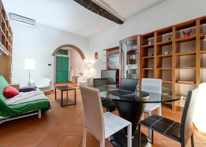 Fine Arts - Tv 40' Hd Netflix Prime Dazn Bolonia