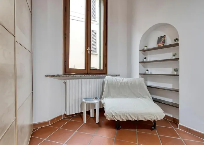 Fine Arts - Tv 40' Hd Netflix Prime Dazn Bolonia