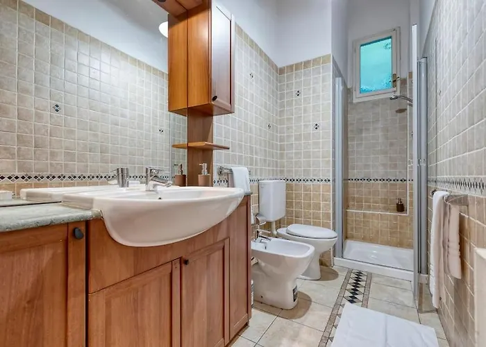 Fine Arts - Tv 40' Hd Netflix Prime Dazn * Bolonia